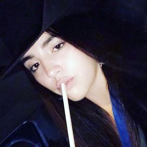 Meet your Posher, Anissa